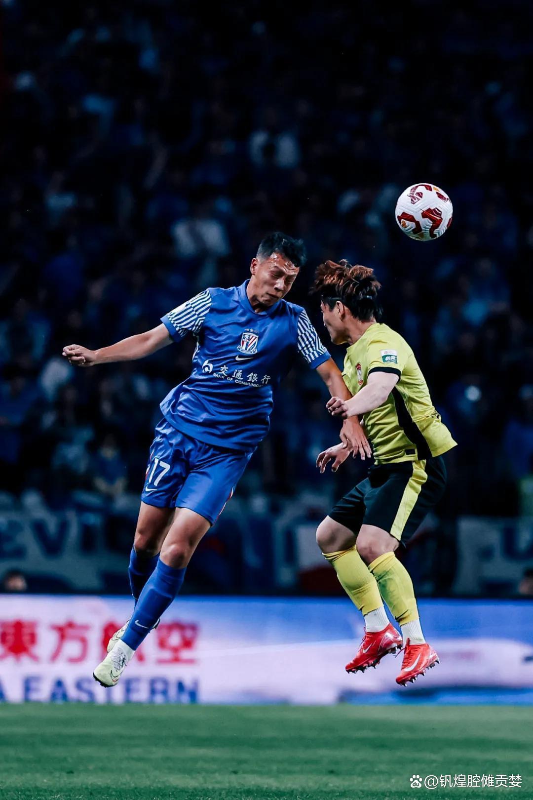 今晚体能课后,上海申花强势反弹备战亚冠,质疑声仍在,控场能力受关注 今晚体能课后,上海申花强势反弹备战亚冠,质疑声仍在,控场能力受关注